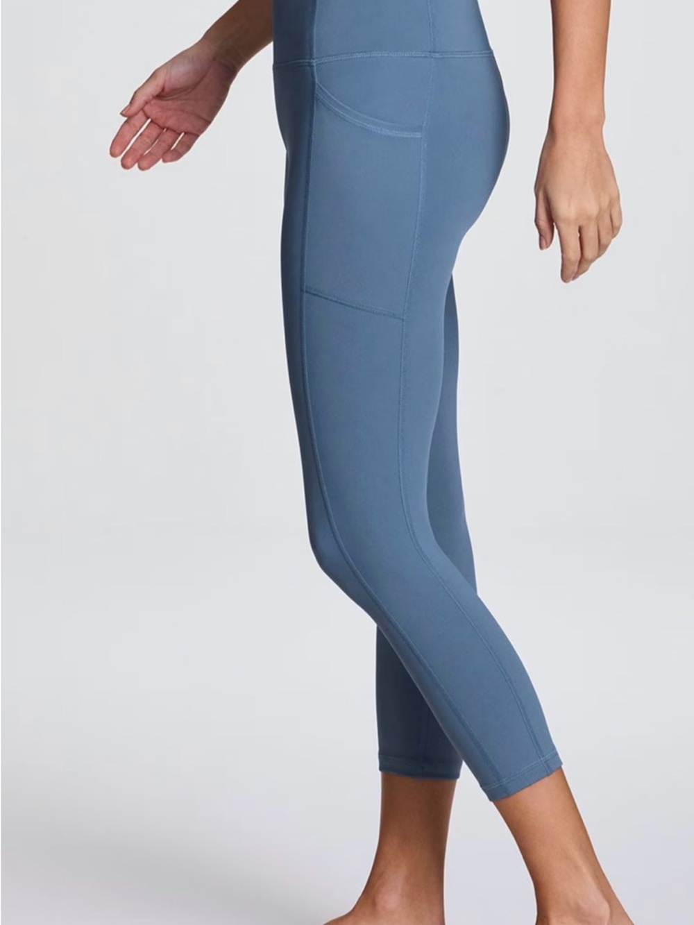 High-Rise Blue Capri Active Leggings - Picture 4 of 8